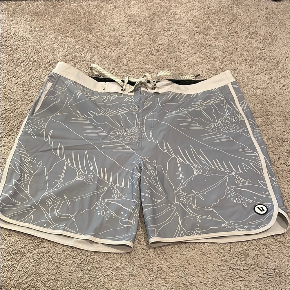 Vuori Board Shorts size 36